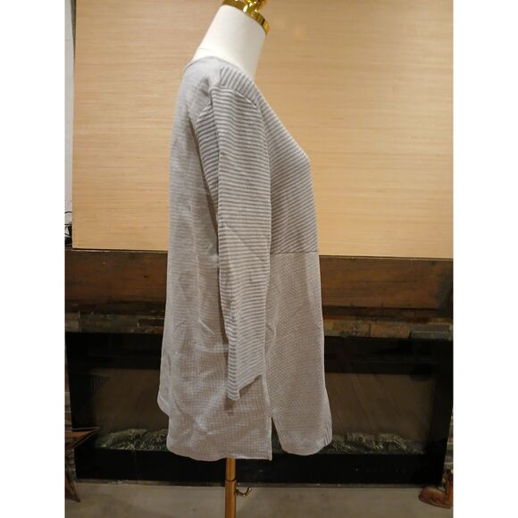 Chico's Women's LARGE Cotton Blend Gray Striped Light Sweater Top - Picture 4 of 12